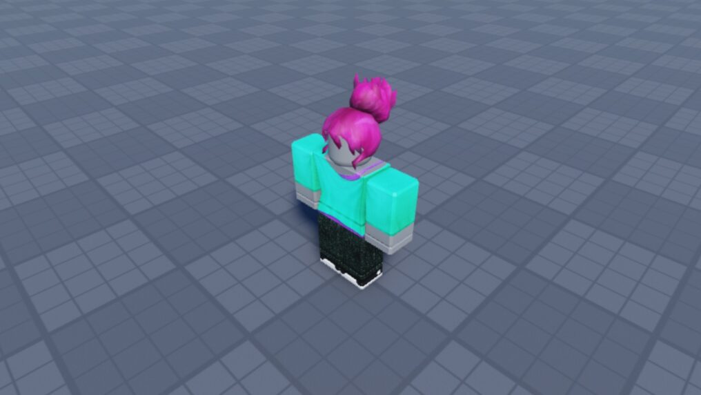 Проверка классической одежды на блочном аватаре в Roblox Studio